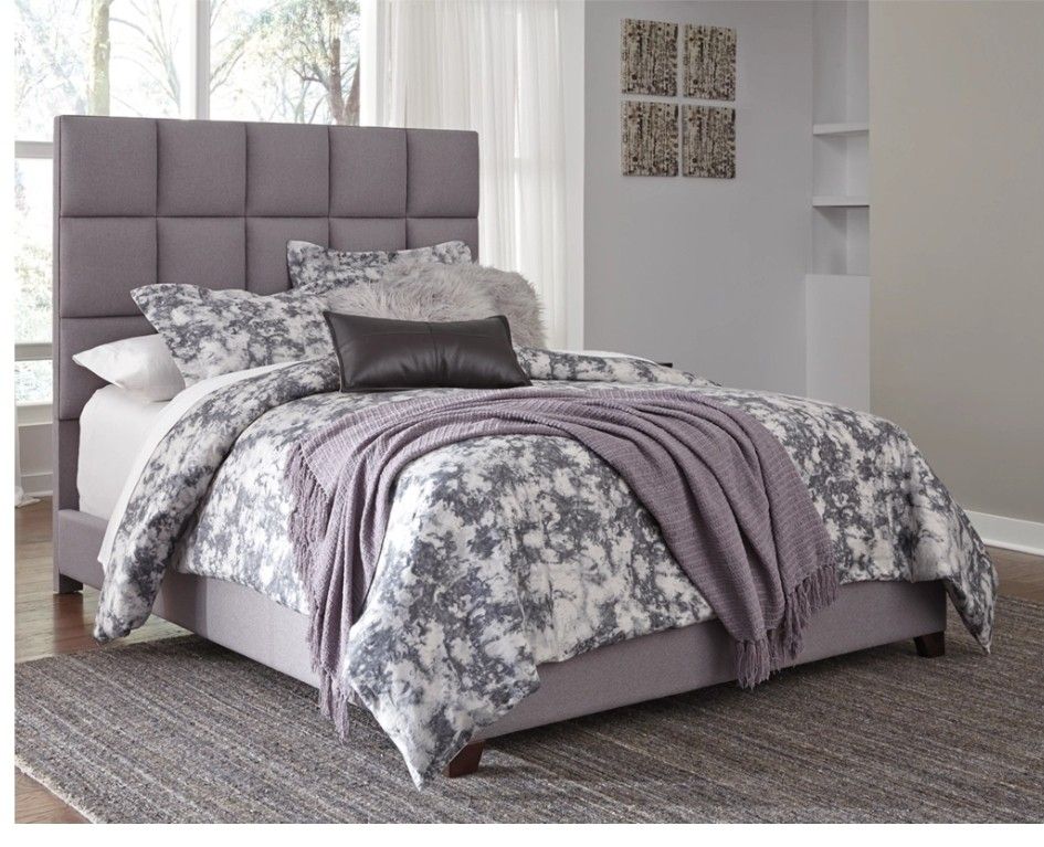 2 For 1: Queen Bed Frame And Metal Boxspring