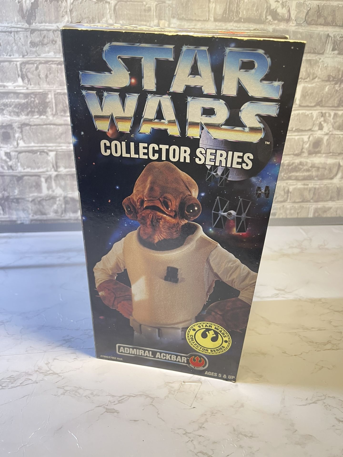 1997 Star Wars Collector Series Admiral Ackbar 12 Inch Action Figure Kenner