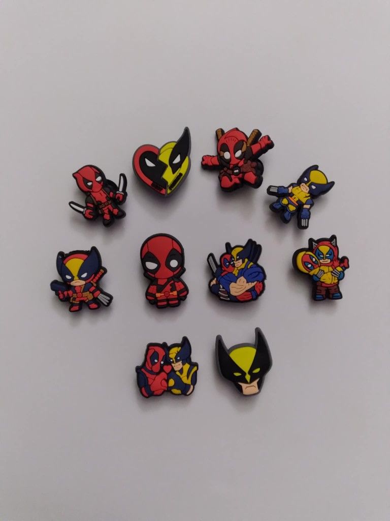 DEADPOOL AND WOLVERINE CROC CHARMS 