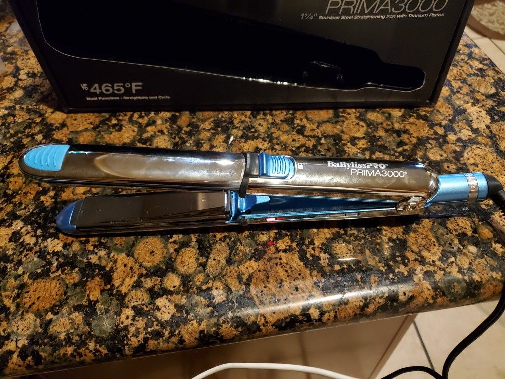 NEW BABYLISS PRO HAIR STRAIGHTENER