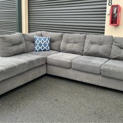 Sectional Couch 