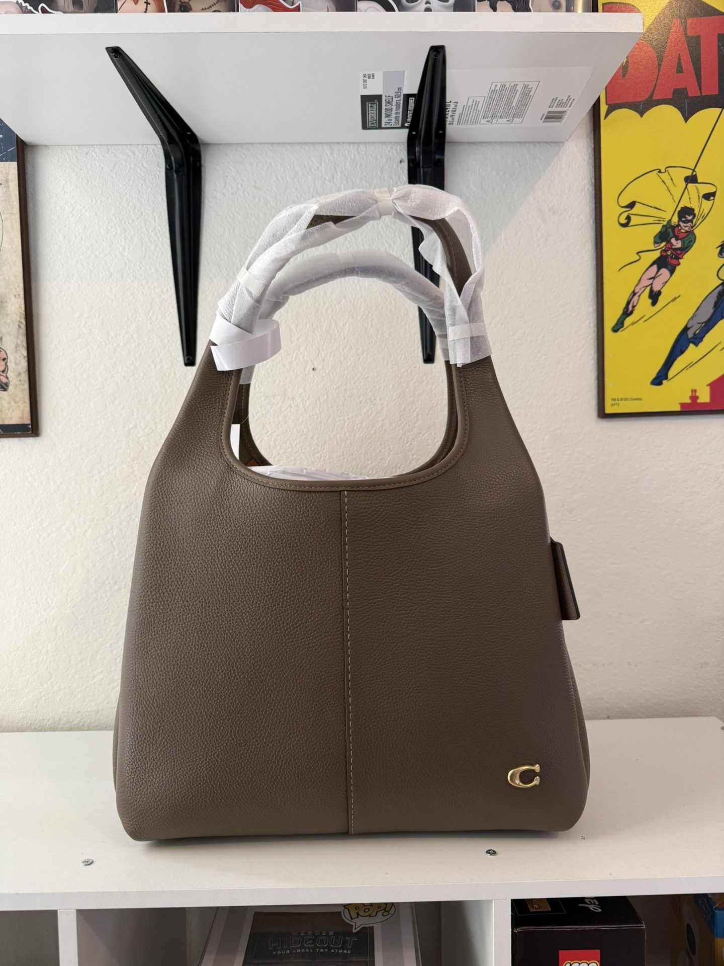 COACH LANA SHOULDER BAG 