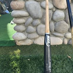 Baseball Bat 