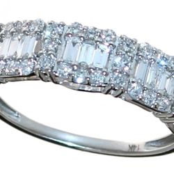 10kt Gold 1.00 ct Baguette VS Lab
Diamond Ring