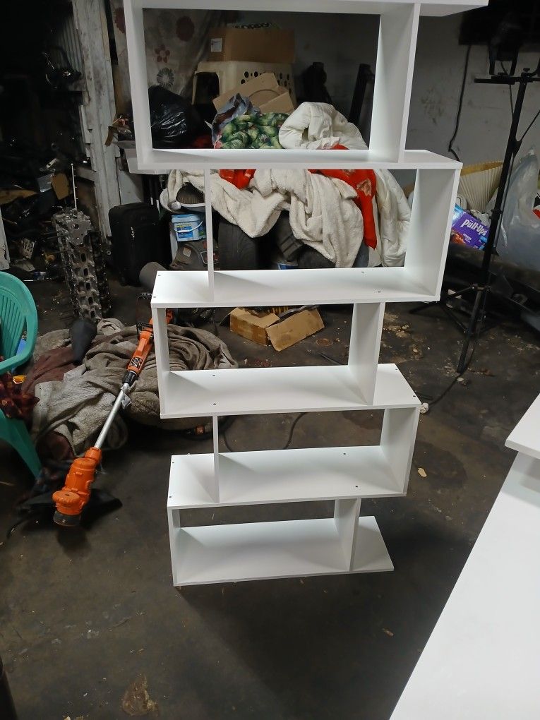 Bookshelves just like new and good condition