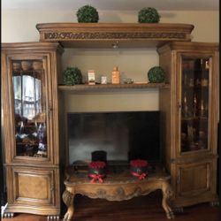 Michael Amini , Aico, Entertainment Center