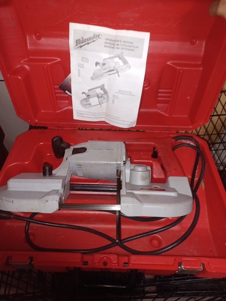 Milwaukee 6236 Deep Cut Portable Band Saw for Sale in Channelview, TX