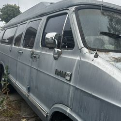 1989 Dodge Ram Van