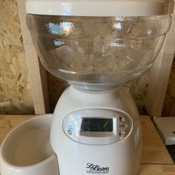 Automatic Dog Feeder