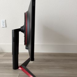 LG 27GL83A-B 27-Inch Ultragear QHD 2560 x 1440 IPS Gaming Monitor, 144Hz, 1ms (GtG), NVIDIA G-SYNC, AMD FreeSync, HDR10, HDMI, DisplayPort, Tilt/Heigh