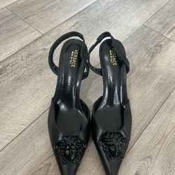 New vwraqce pumps heels  shoes size 41