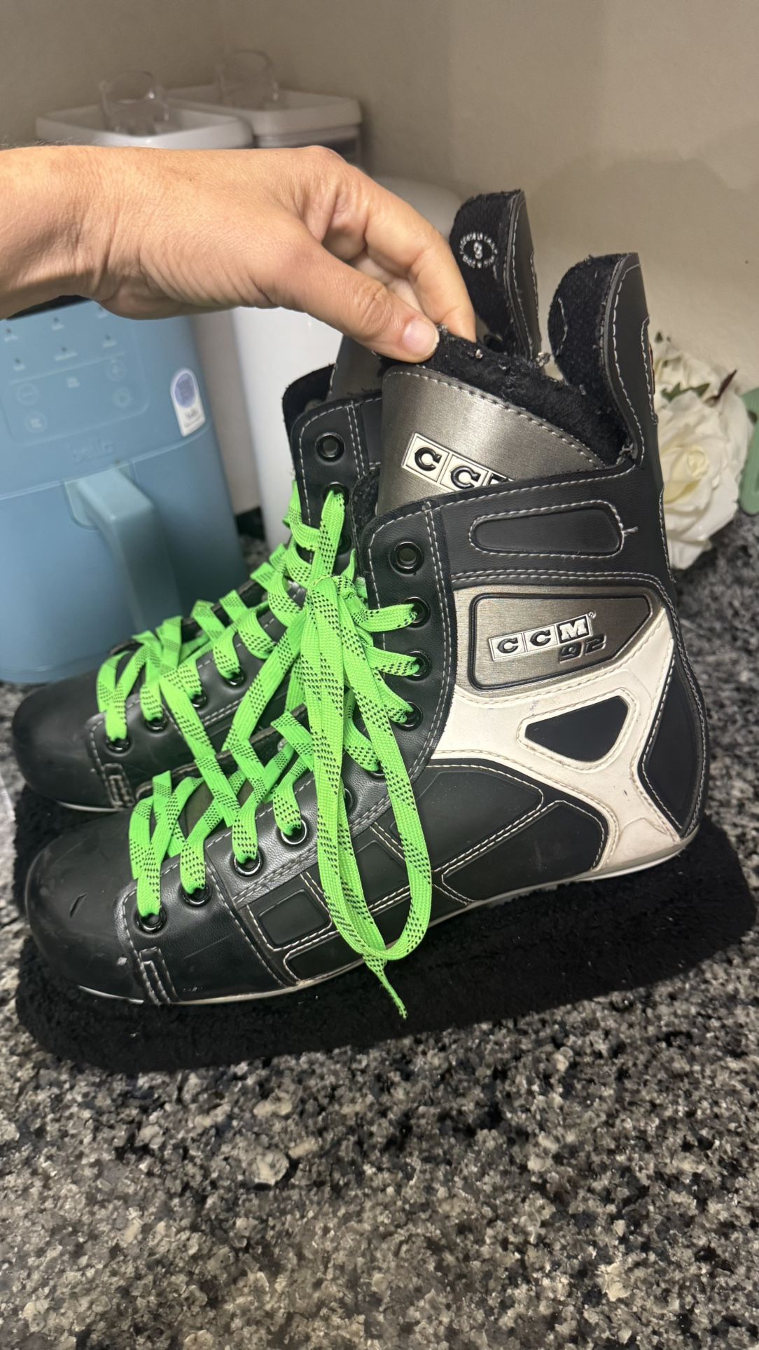Men’s CCM Ice Skates Size 9