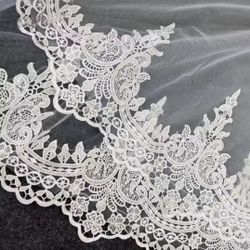 New Never Used Ivory Lace Veil. 75cm