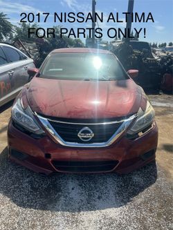 2017 Nissan Altima FOR PARTS ONLY!