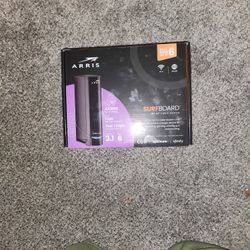 ARRIS - Surfboard Wi-Fi 7 Router with DOCSIS 3.1 Cable Modem -black.