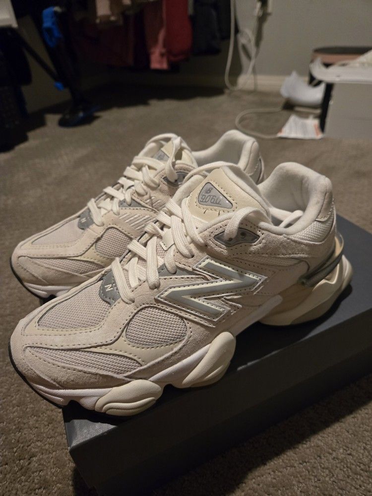 New Balance 9060 Size 6 1/2