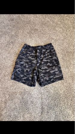 Lululemon Shorts: Men Size Medium