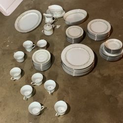 Noritake China Set 