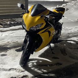 Motorcycle 2008 Honda CBR 1000cc RR