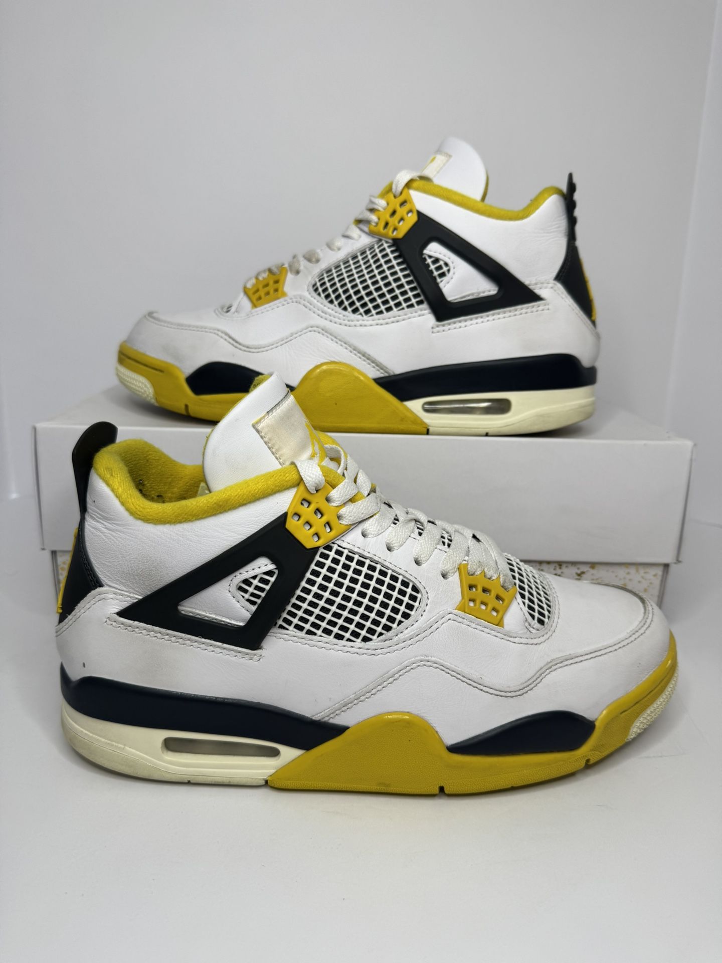 Jordan 4 Retro “Vivid Sulfur”