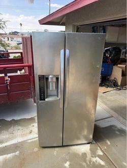 LG Stainless Steel Side-by-Side Refrigerator