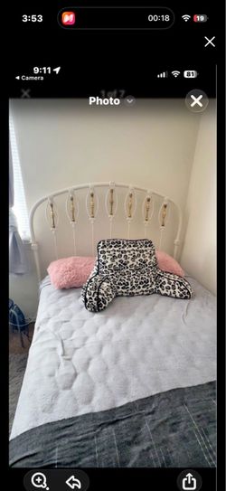 ❤️BEAUTIFUL FULL SIZE VINTAGE METAL BED FRAME❤️