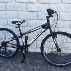 Kids Trek MT200 Bike