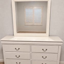 White-6 Drawer Dresser With Mirror 
