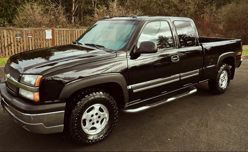 4X4 2003 Chevy Black Friday 🎁
