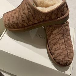 Kids Slides Uggs Kith