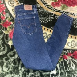 levi skinny jeans women