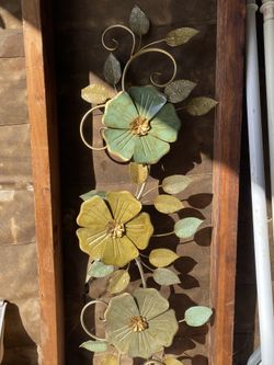 Metallic Flower Art Antique