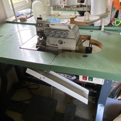 Overlock 5 Thread Industrial Machine With Table