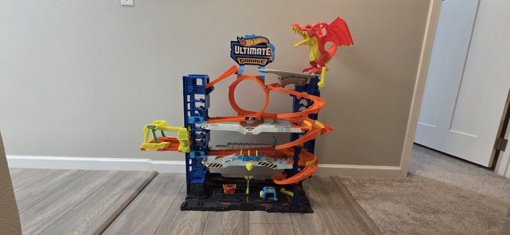 Hotwheels City Ultimate Garage