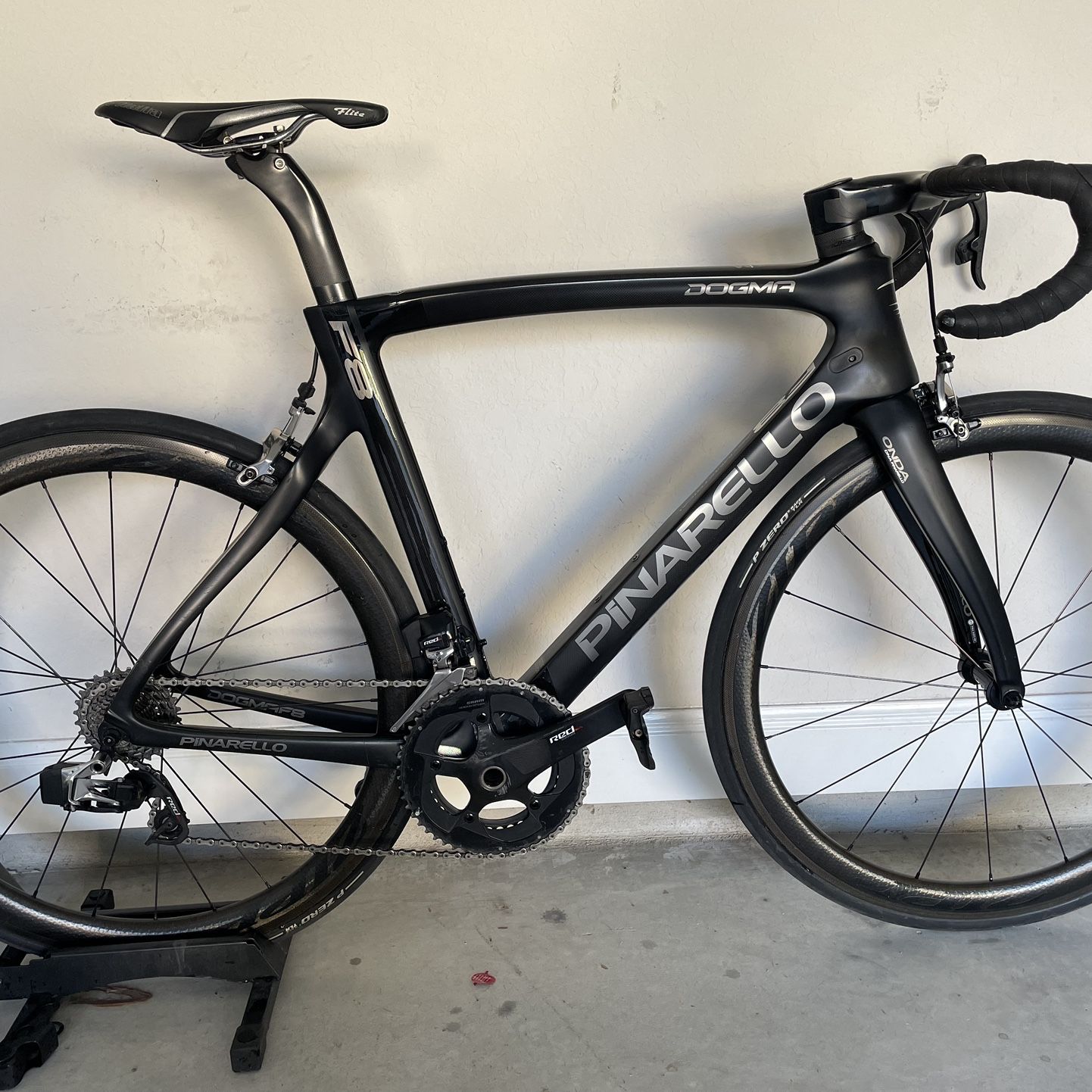 Pinarello Dogma F8 Road Bike (Medium)