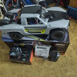 Losi Super Baja Rey 2.0 8s 1/6 Scale Brushless Rc Trophy Truck 