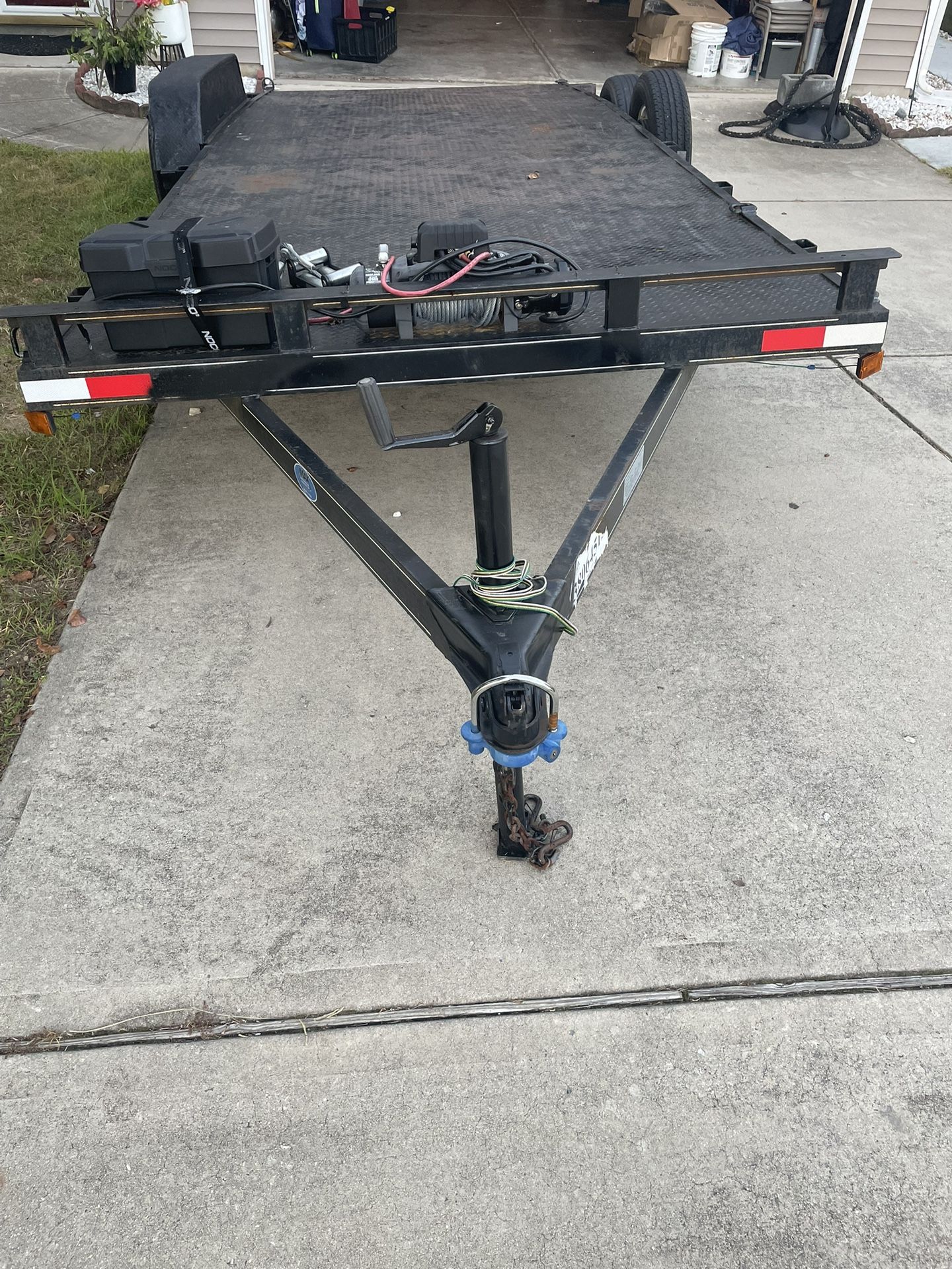 Tow Trailer 22ft