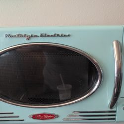 Cute Microwave 