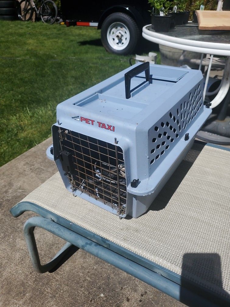Small Pet Carrier, Retractable Leadh, Ground Stake And Some Extra S