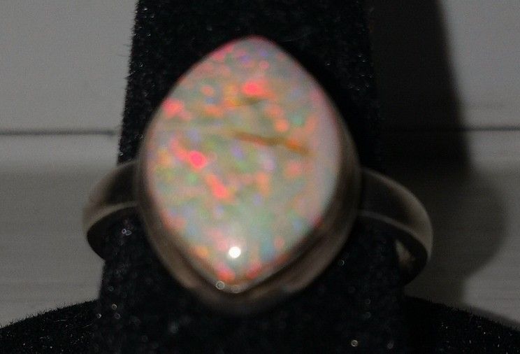 Welo Opal Ring