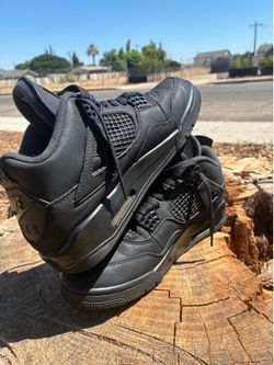Jordan 4s black cats size 8.5