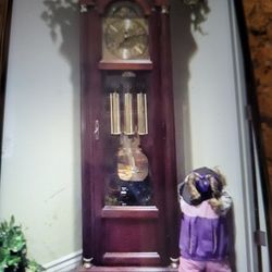Howard Miller Grandfather Clock Works Perfect And Great Shape