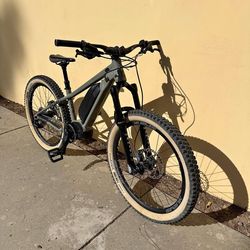 2022 Commencal Meta 24 HT Electric mountain bike