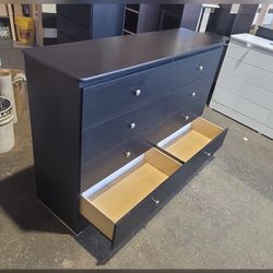 Eight drawers dresser with rails