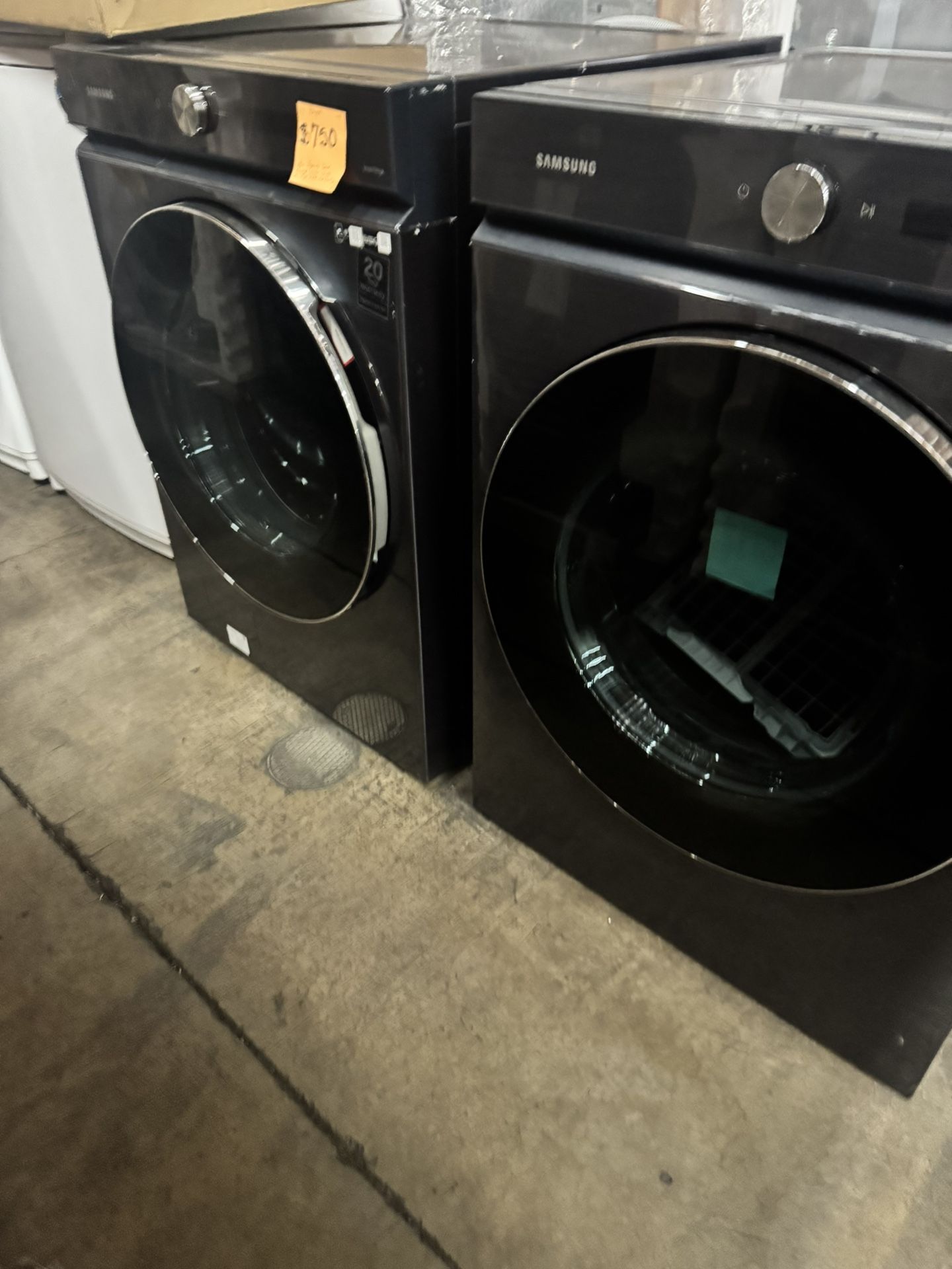 SAMSUNG. BESPOKE. SMART. SET. OF. LAUNDRY. GAS. DRYER 27”