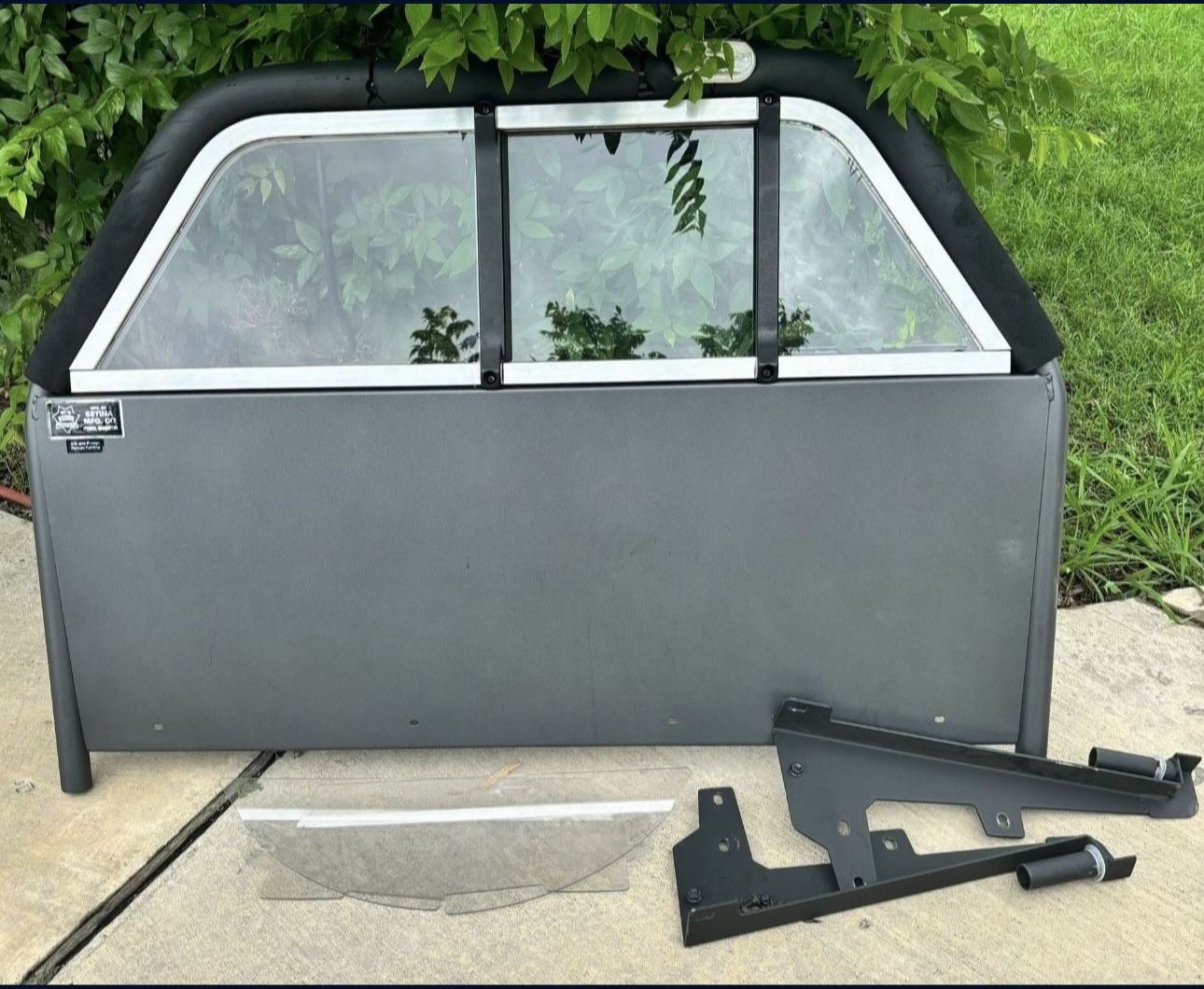 setina police transport partition 52"x39" Any Mid Size Sedan