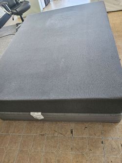 Casper Queen Mattress Gel Memory Foam And Box Spring 🌙