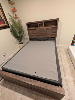Wooden Queen Bedframe With Headboard