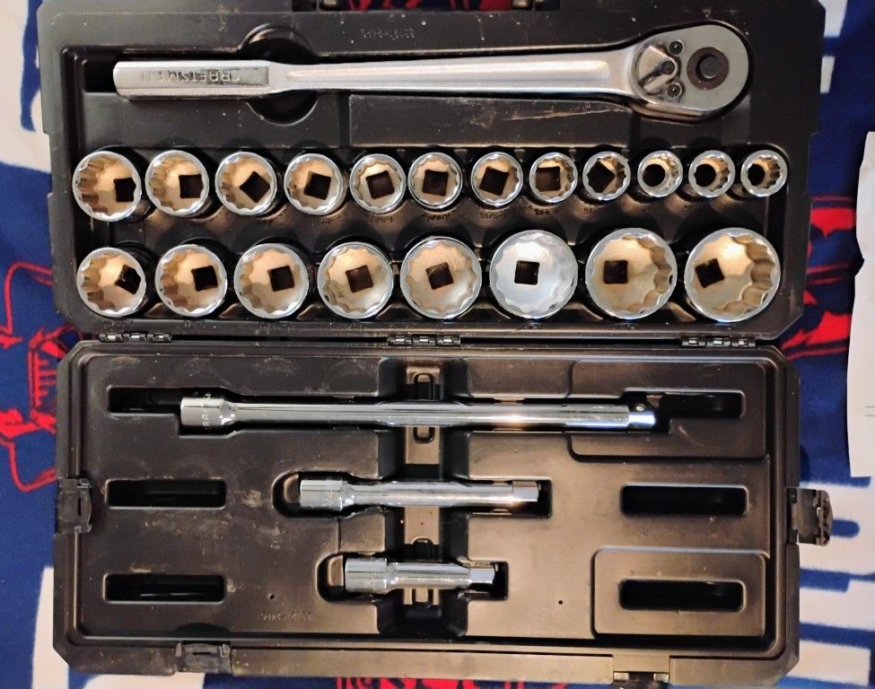 CRAFTMAN WRENCH SOCKET SET