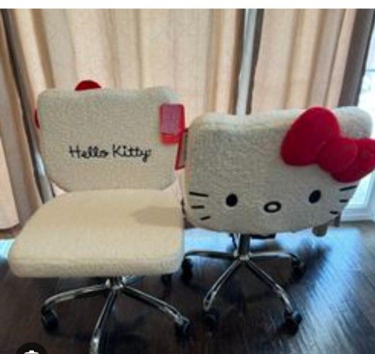 Hello Kitty New Chairs